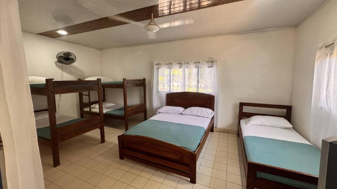 Villa Katherine Melgar Esterno foto